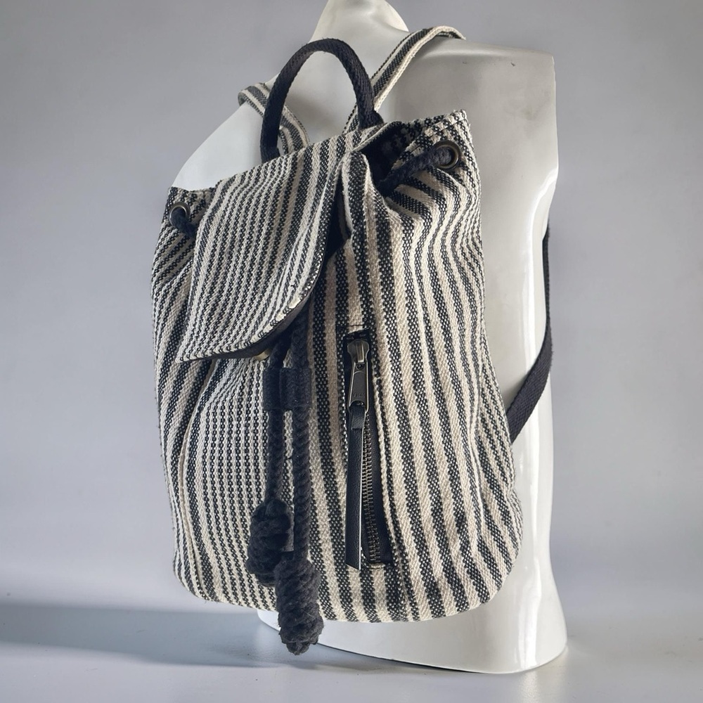 Universal Thread Canvas Backpack Nwot - image 1